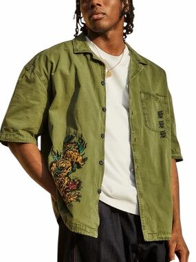BDG Embroidered Tiger Short Sleeve Cotton Shirt Khaki Green Straight Hem Medium